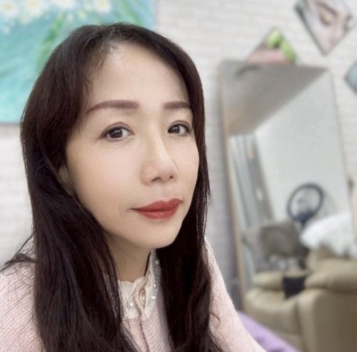 楊靜昀個人照片